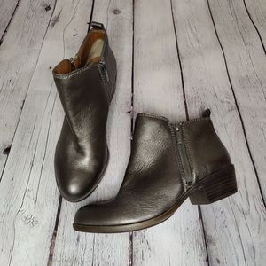 Lucky Brand metallic booties W7m